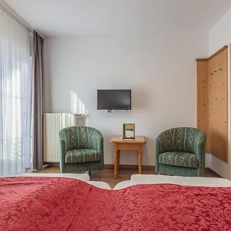 Oberjoerg Hotel