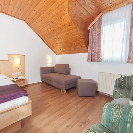 Hotel Oberjoerg 3*
