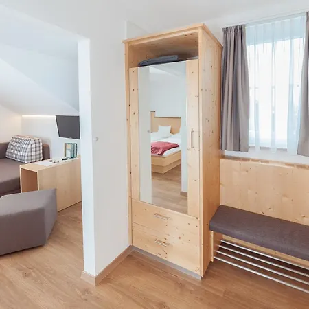 Oberjoerg Hotel Rattendorf